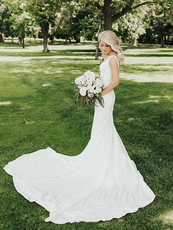Simple Satin Mermaid Wedding Dress Sexy V-Neck Court Train Long Bridal Gown AN2303|Annapromdress