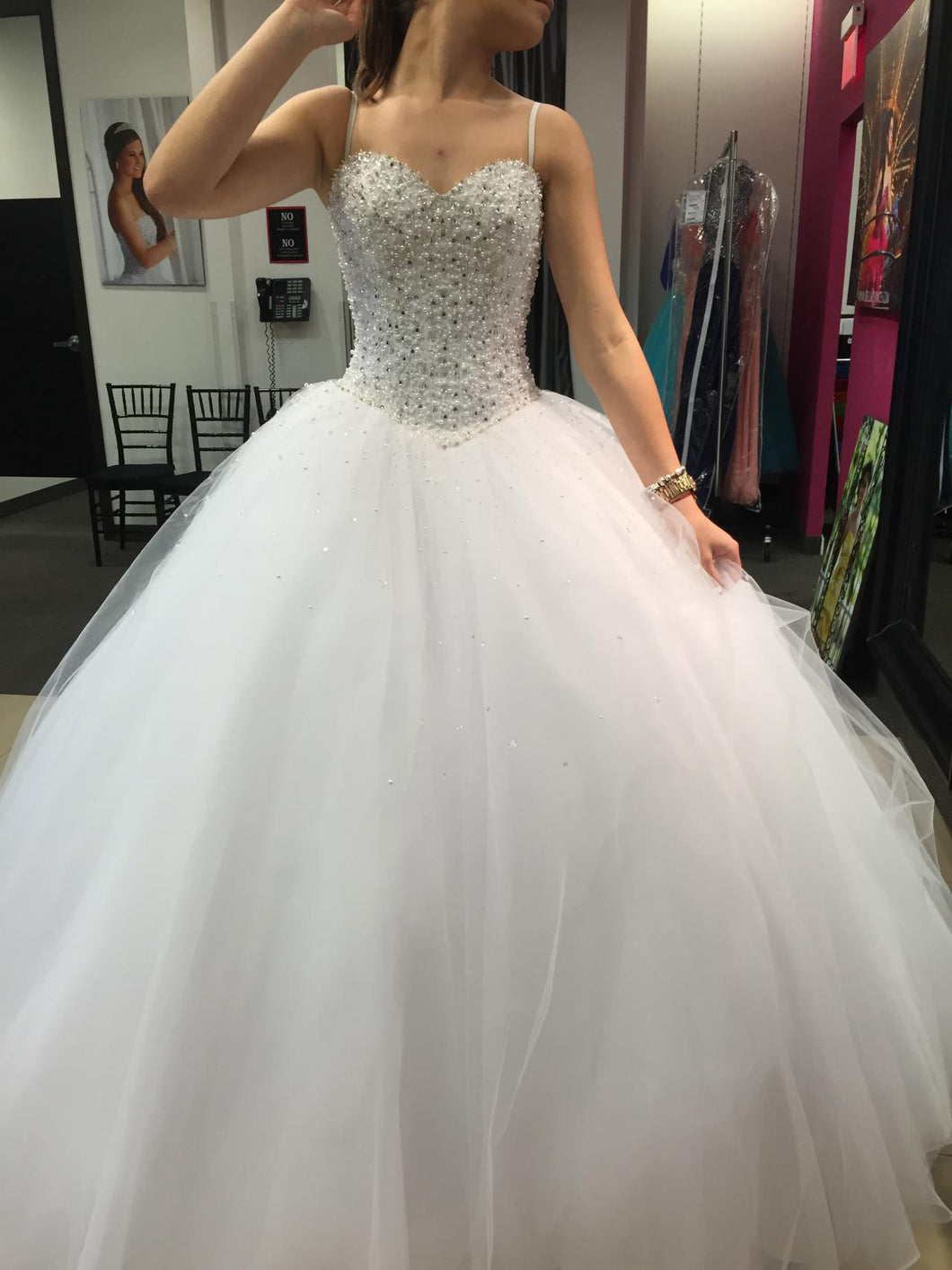 Beautiful Wedding Dresses Sweetheart Ball Gown Beading Ivory Tulle Bridal Gown JKS230