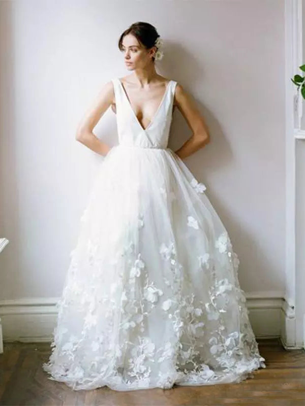 Cheap Wedding Dresses Floor-length Appliques Tulle Bridal Gown JKW072
