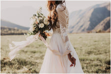 Chic Wedding Dresses Ivory Long Sleeve Floor-length Tulle Bridal Gown JKW097