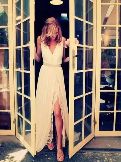 Beautiful Wedding Dresses A-line Short Train Ivory Chiffon Bridal Gown JKW122