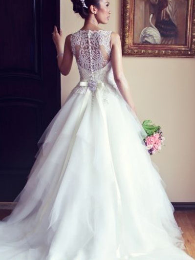 Lace Wedding Dresses A-line Scoop Sweep/Brush Train Beading Beautiful Bridal Gown JKW136