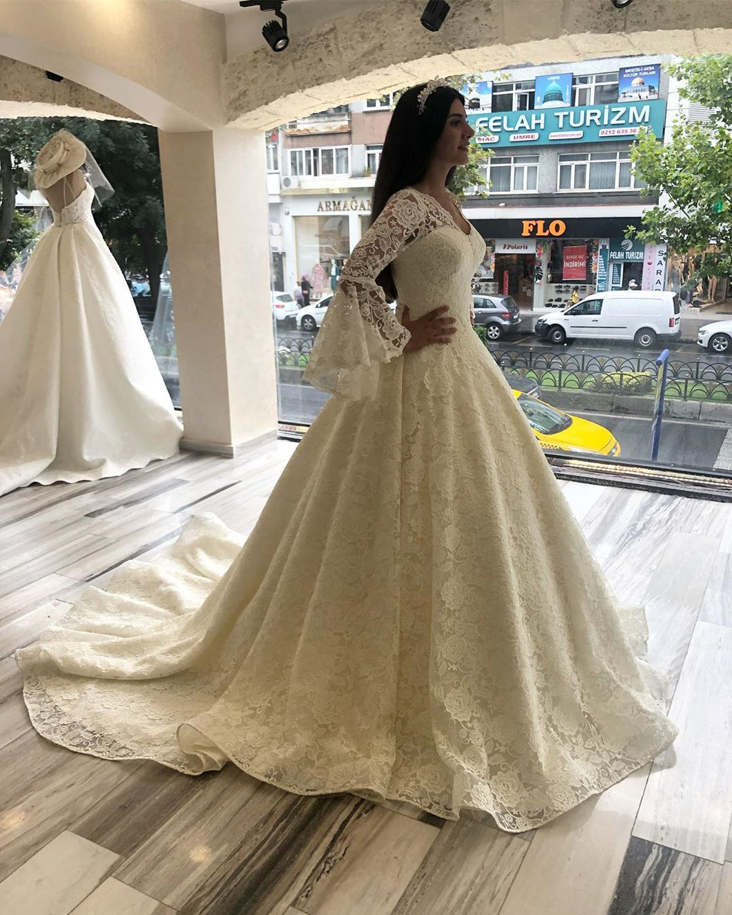 Ball Gown V-Neck Long Sleeve Exquisite Lace Wedding Dress Bridal Gown,JKZ6115|Annapromdress