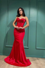 Sweetheart Sleeveless Mermaid Long Evening Gown Adorned with Beads