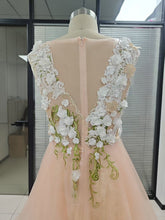 Elegant Tulle A-line V-neck Floral Lace Prom Dresses Formal Evening Party Gown