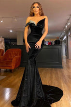 Ravishing Midnight Mermaid Long Prom Gown with V-Neck