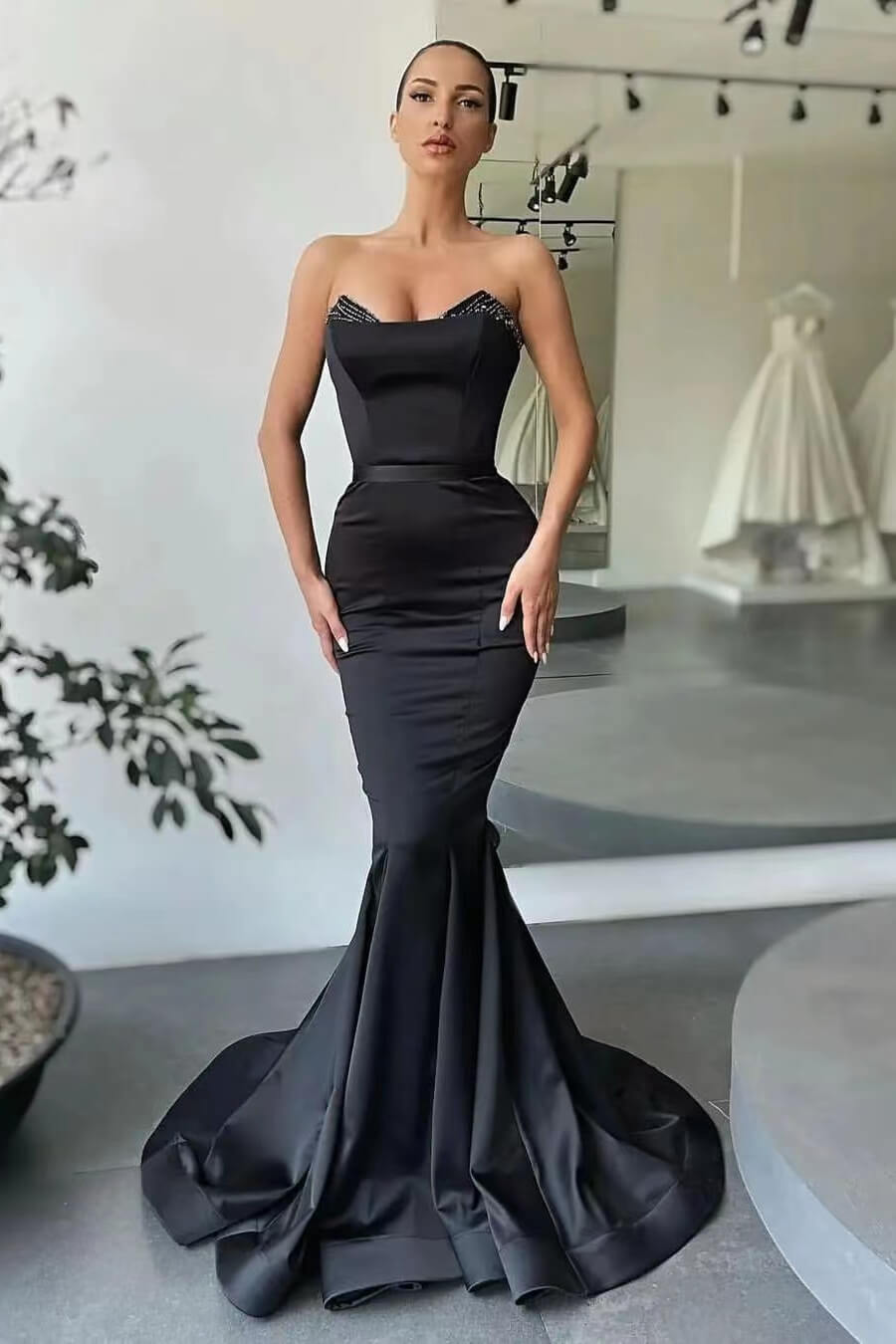 Elegant Black Long Strapless Mermaid Sleeveless Prom Dress