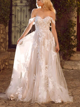 A-Line Wedding Dresses Sweetheart Neckline Court Train Lace Tulle Cap Sleeve Glamorous Backless with Appliques