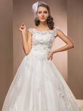 A-Line Wedding Dresses Scoop Neck Chapel Train Lace Organza Sleeveless with Sash  Ribbon Beading Appliques