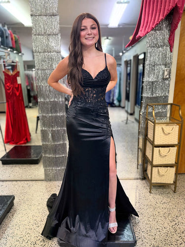 Black Plunging Sweetheart Corset Prom Dress with High Slit