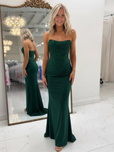 Bodycon Scoop Neck Satin Long Prom Dress with Appliqeus