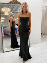 Bodycon Scoop Neck Satin Long Prom Dress with Appliqeus