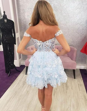 Navy Blue A-Line Sweetheart Lace Tiered Short Homecoming Dress Y8107