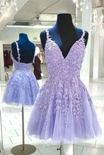 Pretty A-line Lace Appliques Short Prom Dresses Homecoming Dresses