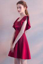 Elegant Square Neck Burgundy Sleeveless Short Homecoming Dresses