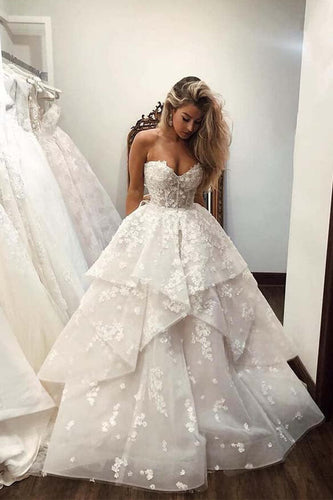 Ivory Tulle Ball Gown Strapless Sweetheart Wedding Dresses With Flowers, MW643