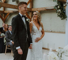 Wonderful Illusion V-neck Sleeveless Lace Floor-length Mermaid Wedding Dress,MW444