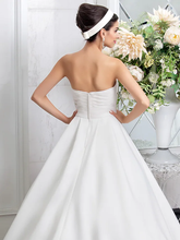 Princess A-Line Wedding Dresses Sweetheart Neckline  Satin Sleeveless with Sash  Ribbon Ruched Beading
