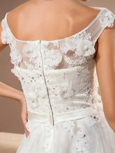 A-Line Wedding Dresses Scoop Neck Chapel Train Lace Organza Sleeveless with Sash  Ribbon Beading Appliques