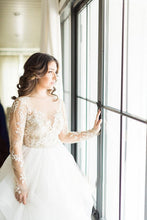 Stunning Plus Size Long Sleeves Wedding Dress with Lace Appliques, MW534