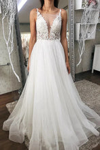 A-line V-neck Tulle Wedding Dresses With Lace Appliques Bridal Gowns