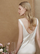 A-Line Wedding Dresses V Neck  Charmeuse Sleeveless Simple Vintage with Ruched