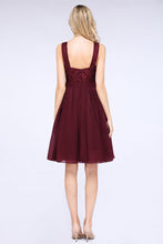 A-Line Ruffles Chiffon Lace V-Neck Evening Party Dress Sleeveless Knee-Length Homecoming Dress