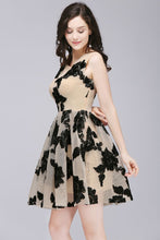 A-line Short Tulle Nude Chic Homecoming Dresses with Flowers