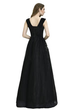 Attractive Black V-neck Aline Prom Dress White Floral Appliques Tulle Party Dress