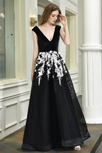 Attractive Black V-neck Aline Prom Dress White Floral Appliques Tulle Party Dress