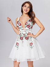 A-Line Deep V-neck Lace Appliques Short Homecoming Dress