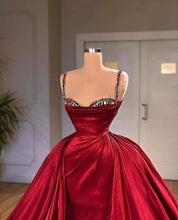Beautiful Spaghetti Strap Sleeveless Prom Dress With Train