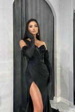 Elegant Black Long Mermaid One Shoulder Sequined Prom Dresses With Slit