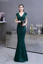 Elegant Cap Sleeve Green Sequins Long Prom Dress