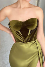 Elegant Green Strapless Sleeveless Mermaid Satin Prom Dresses with Slit