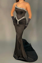Elegant Long Black Sleeveless Mermaid Sequined Evening Dresses