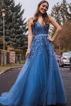 Elegant Long V-neck Wide Straps Tulle A-line Prom Dress with Appliques Lace