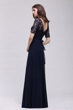 Elegant Scoop Chiffon A-line Prom Dress With Lace