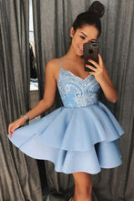 A-line V-neck Lace Sleeveless Short Homecoming Dress
