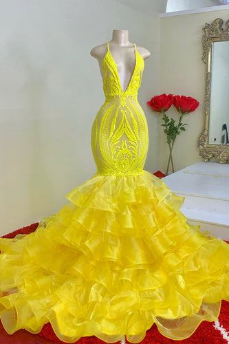 Gorgeous Yellow Spaghetti Straps V-neck Tiered Transparent Lace Mermaid Prom Dresses