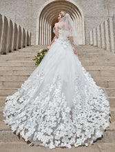 Engagement Open Back Formal Wedding Dresses Ball Gown Square Neck Strapless Chapel Train Lace Bridal Gowns With Crystals Flower