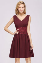 Lace V-Neck Sleeveless Mini Bridesmaid Dresses A-line Chiffon Homecoming Dress