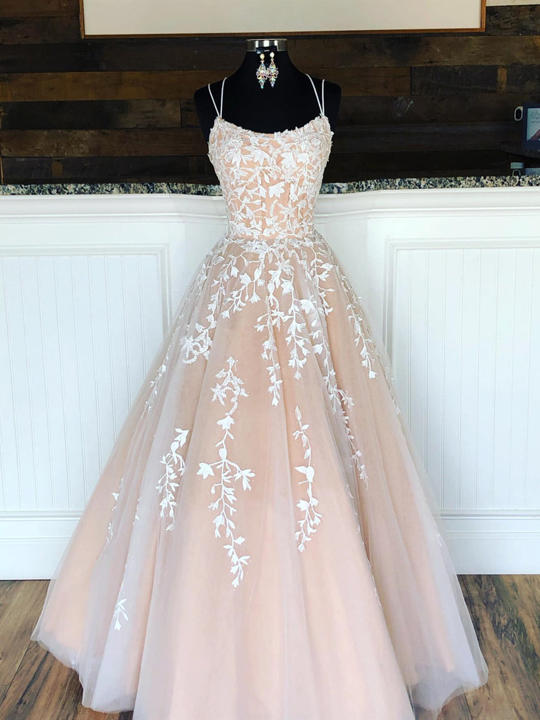 Long A-line Lace Tulle Formal Graduation Evening Prom Dresses