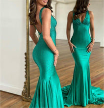 Molly |Mermaid Deep V-Neck Beaded Satin Long Prom Dress