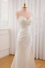 Mermaid Bodycon Off-The-Shoulder Satin Wedding Dress