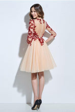 Scoop 3/4 Length Sleeves Appliques Sequins Knee-Length Cocktail Dress PG118