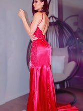 Sheath/Column Silk like Satin Spaghetti Straps Sleeveless Applique Prom Dresses