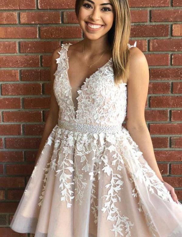 Short A-line V-neck Lace Tulle Homecoming Dress