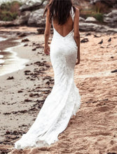 Beach Open Back Boho Wedding Dresses Mermaid / Trumpet Halter Sleeveless Chapel Train Lace Bridal Gowns With Appliques Solid Color