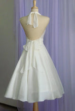 A-line Halter Neck Vintage Tea-Length Chiffon Wedding Dress